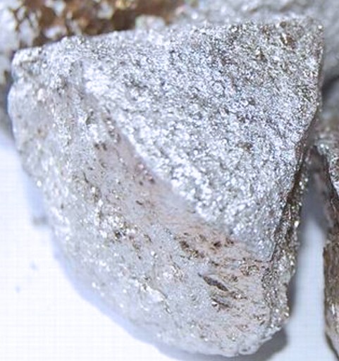新型硅铝钡钙